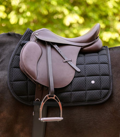 "Breath Performance" nyeregalátét