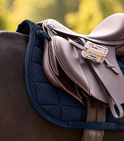 "Breath Performance" nyeregalátét