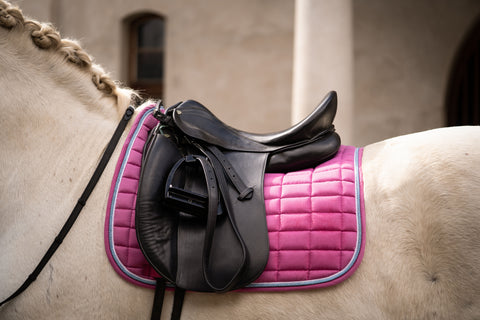 "Manchester" nyeregalátét