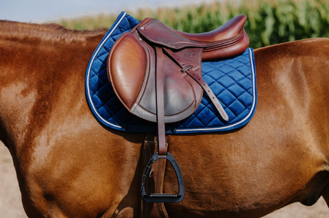 "Velours" nyeregalátét