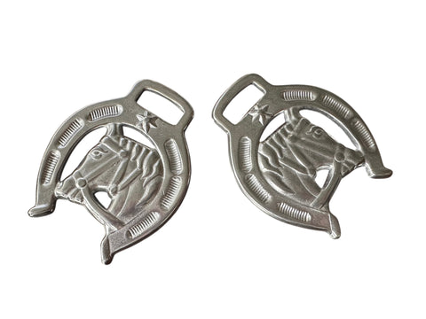 Lófejes függődísz rozsdamentes acélból, párban